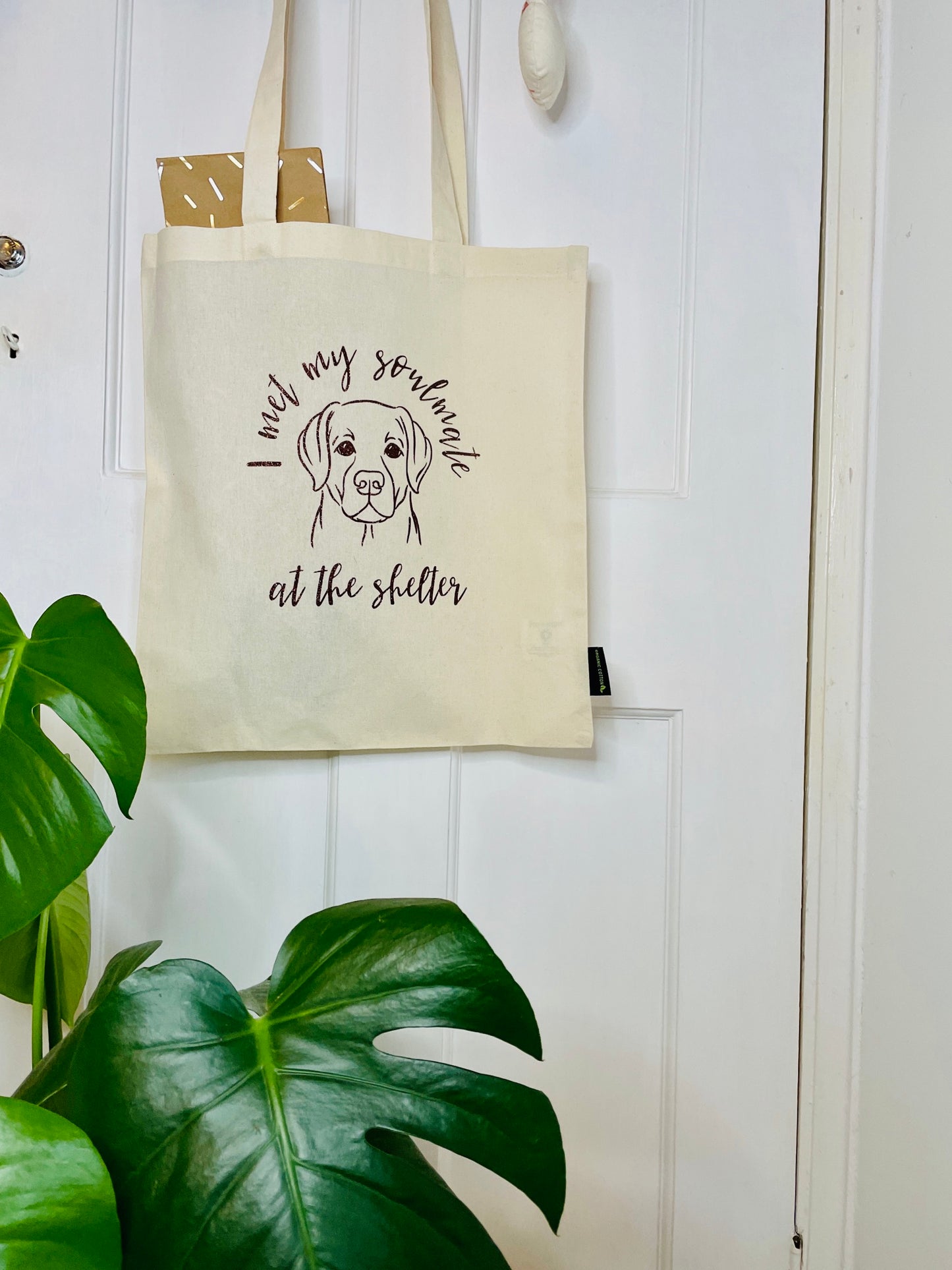 Organic tote bag with a dog silhouette