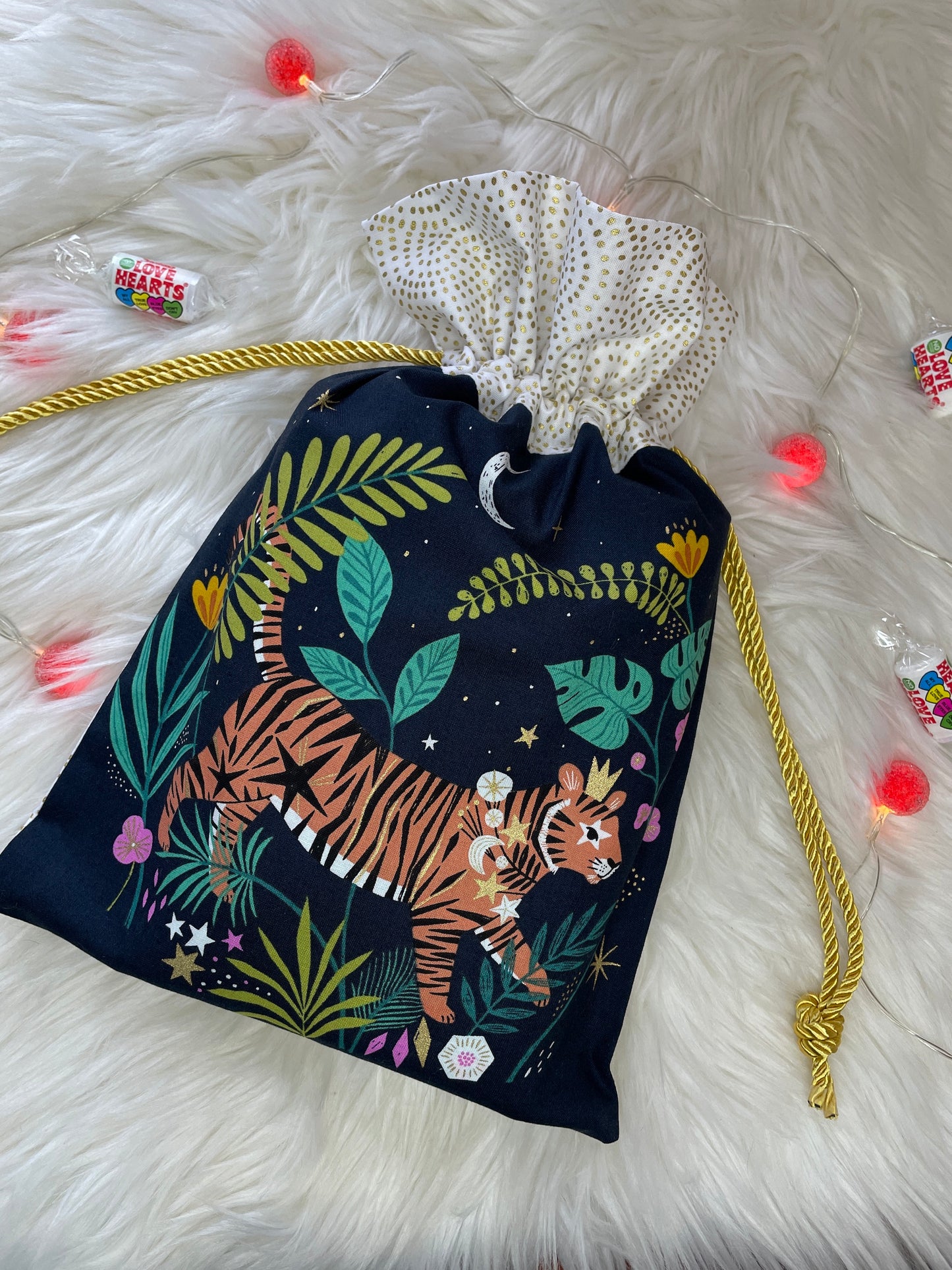 Reusable animal gift bags